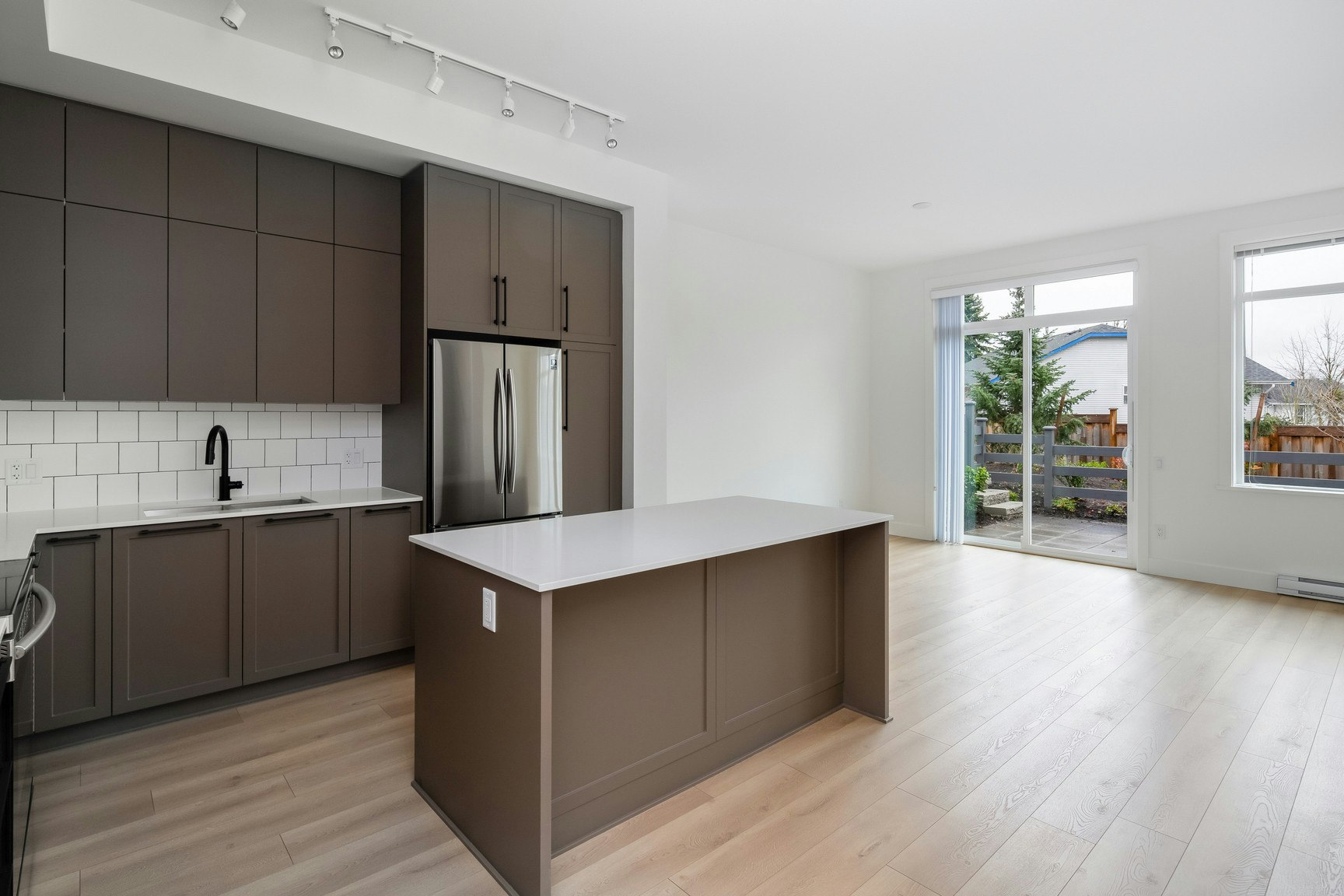 2850 Livingstone Avenue, Abbotsford, BC, V2T 0K3 - 20