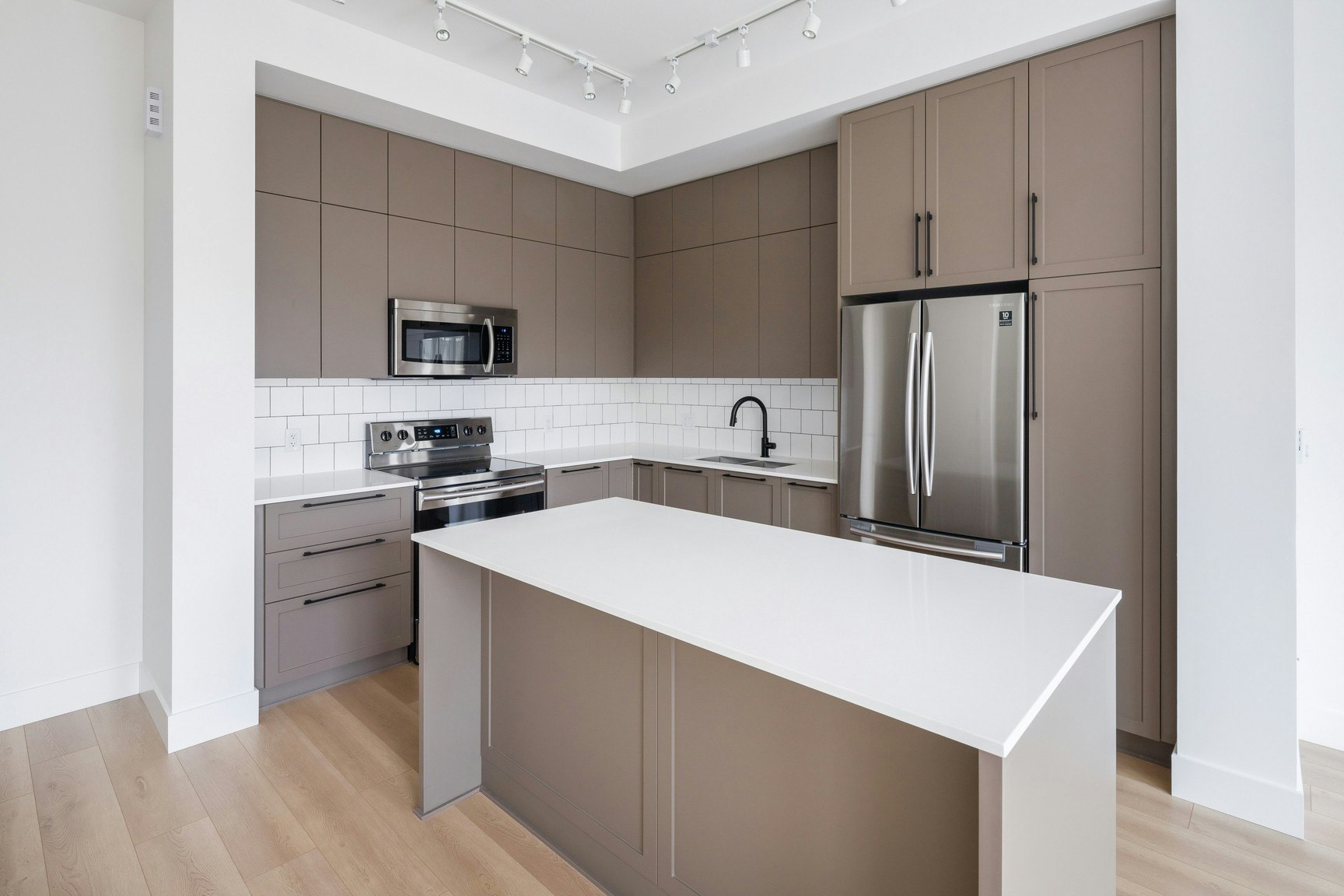 2850 Livingstone Avenue, Abbotsford, BC, V2T 0K3 - 17