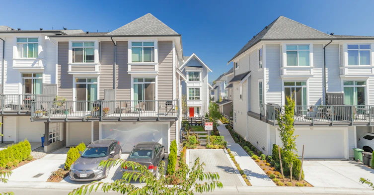2850 Livingstone Avenue, Abbotsford, BC, V2T 0K3