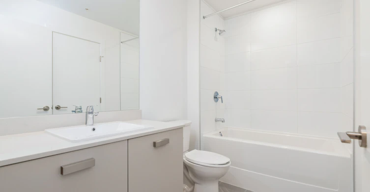 2850 Livingstone Avenue, Abbotsford, BC, V2T 0K3 - 9