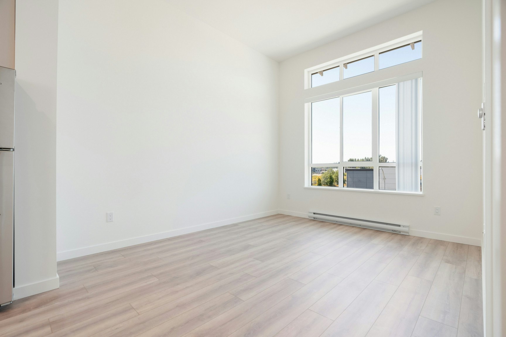 2850 Livingstone Avenue, Abbotsford, BC, V2T 0K3 1