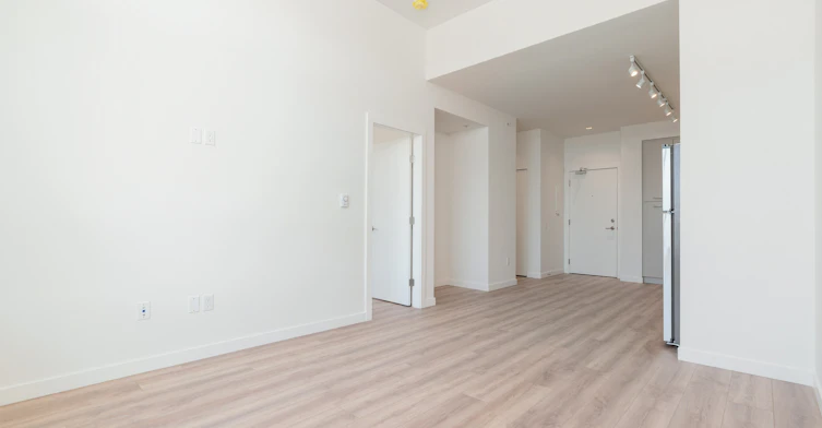 2850 Livingstone Avenue, Abbotsford, BC, V2T 0K3 - 2