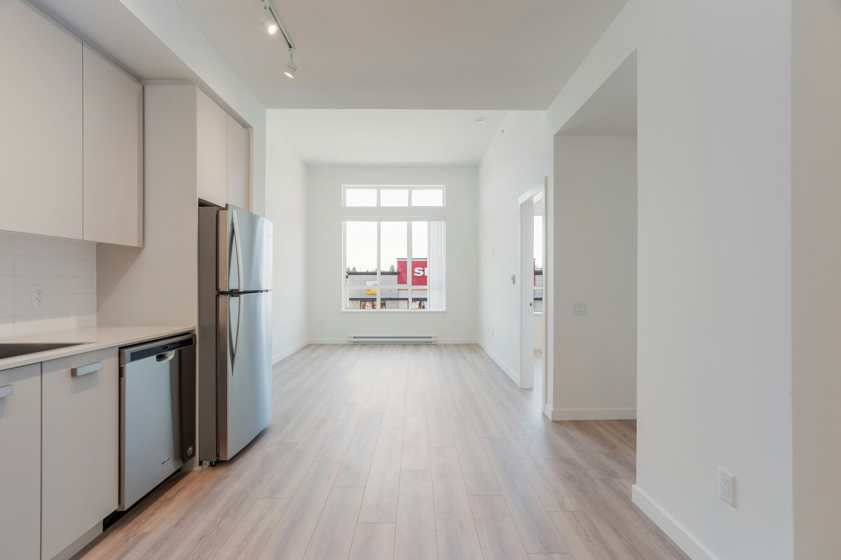 2850 Livingstone Avenue, Abbotsford, BC, V2T 0K3 5