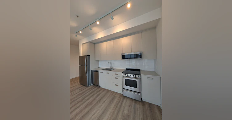 2850 Livingstone Avenue, Abbotsford, BC, V2T 0K3 - 4