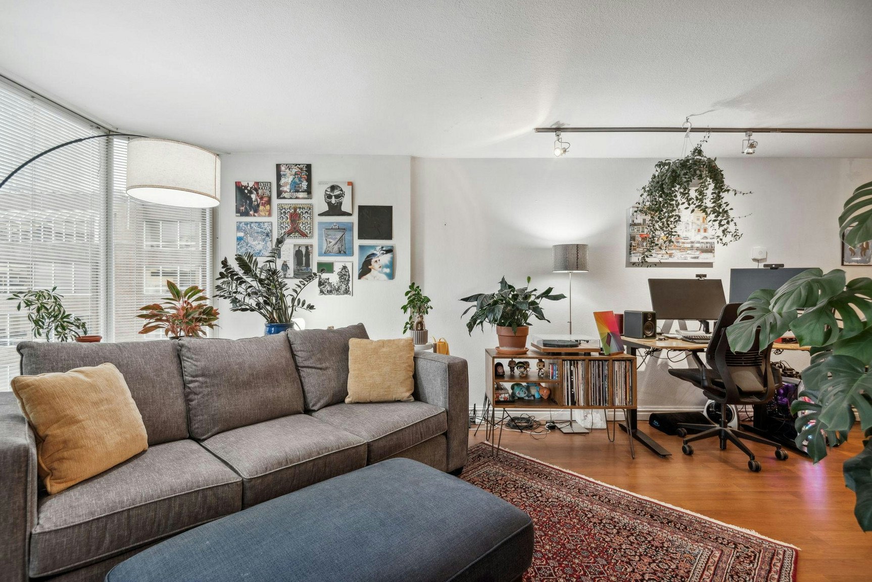 1330 Burrard Street, Vancouver, BC, V6Z 2B8 - 5
