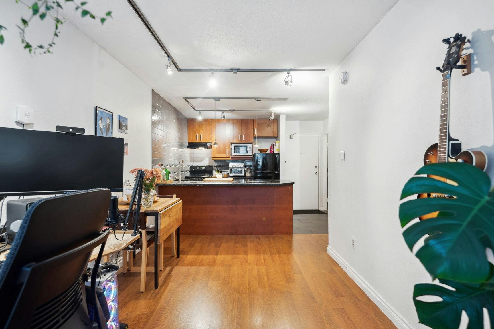 1330 Burrard Street, Vancouver, BC, V6Z 2B8 - 8