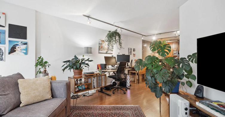 1330 Burrard Street, Vancouver, BC, V6Z 2B8 - 4