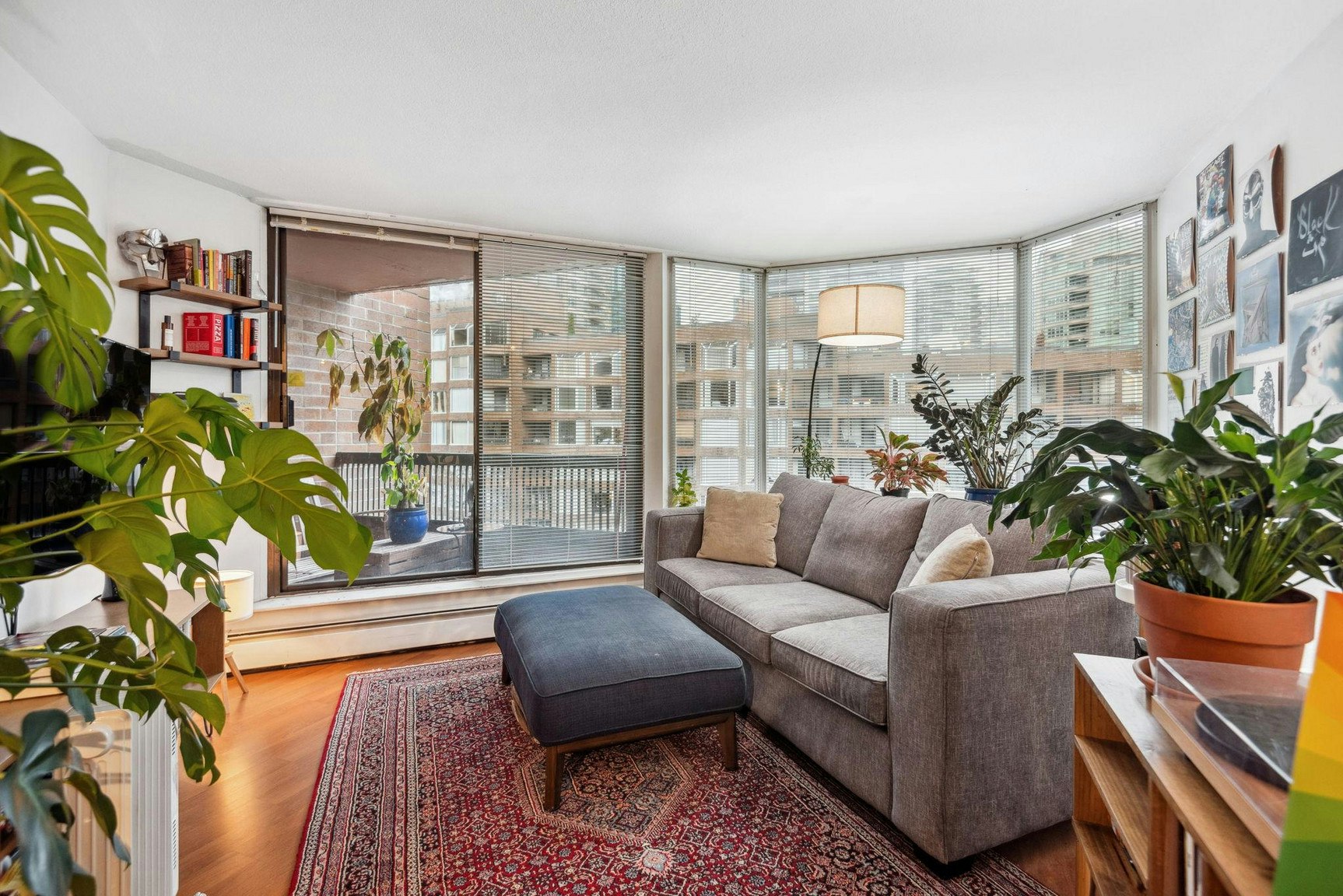 1330 Burrard Street, Vancouver, BC, V6Z 2B8 - 2