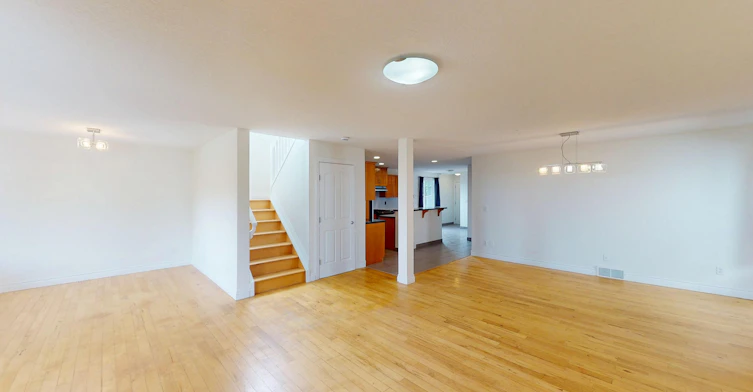 1331 8 Avenue Ne, Calgary, AB, T2E 0P2 - 3