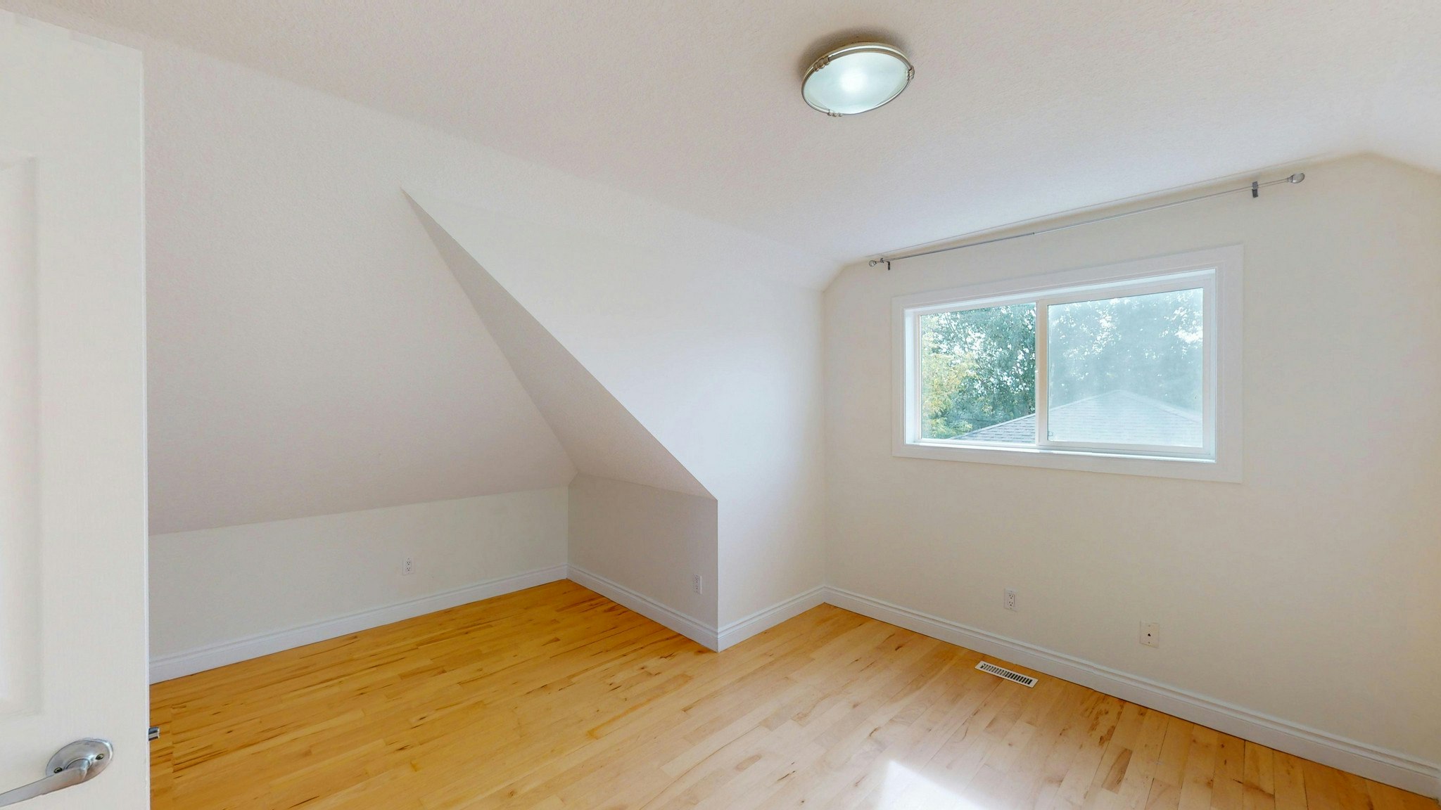 1331 8 Avenue Ne, Calgary, AB, T2E 0P2 - 19