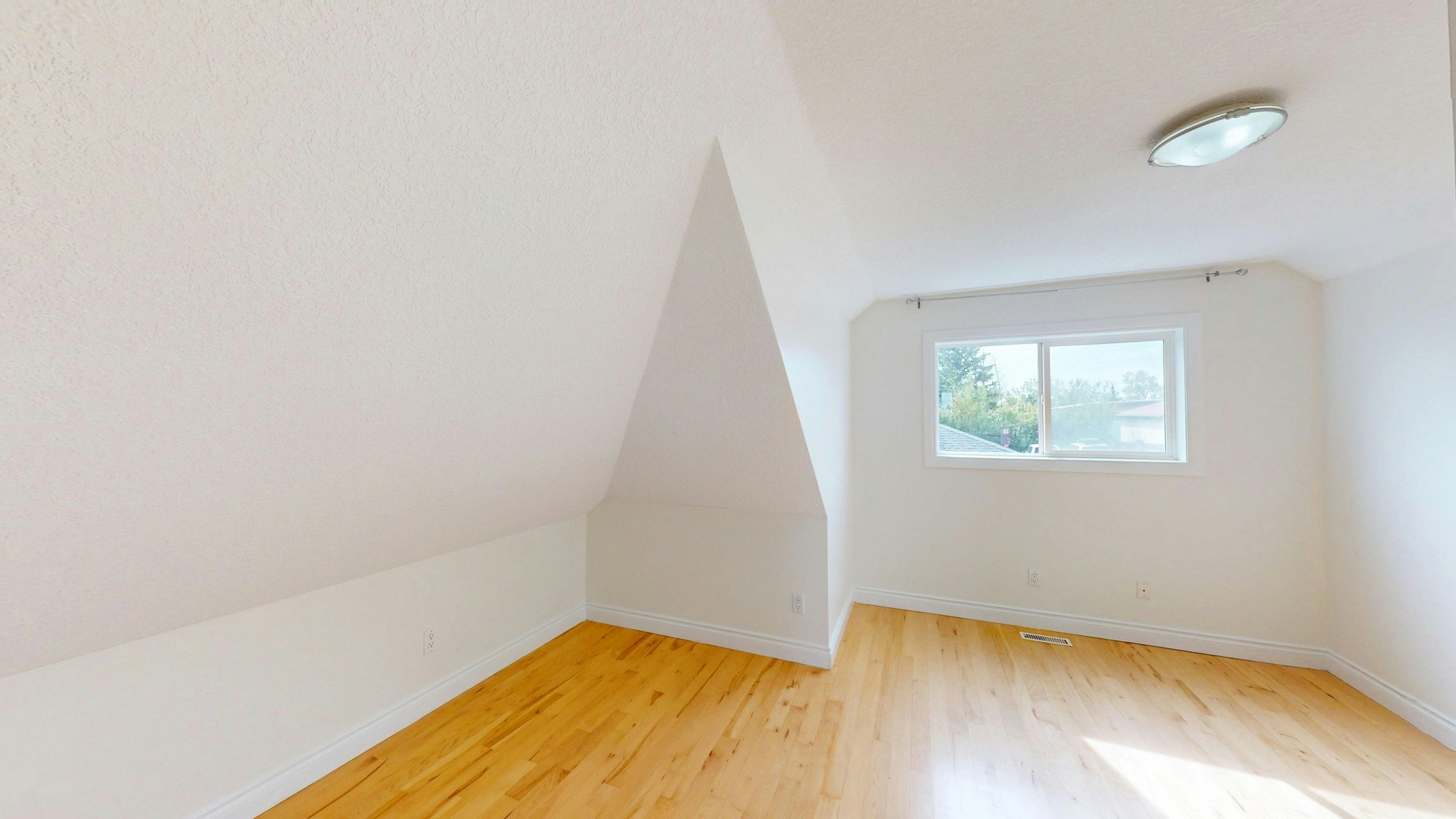 1331 8 Avenue Ne, Calgary, AB, T2E 0P2 - 25
