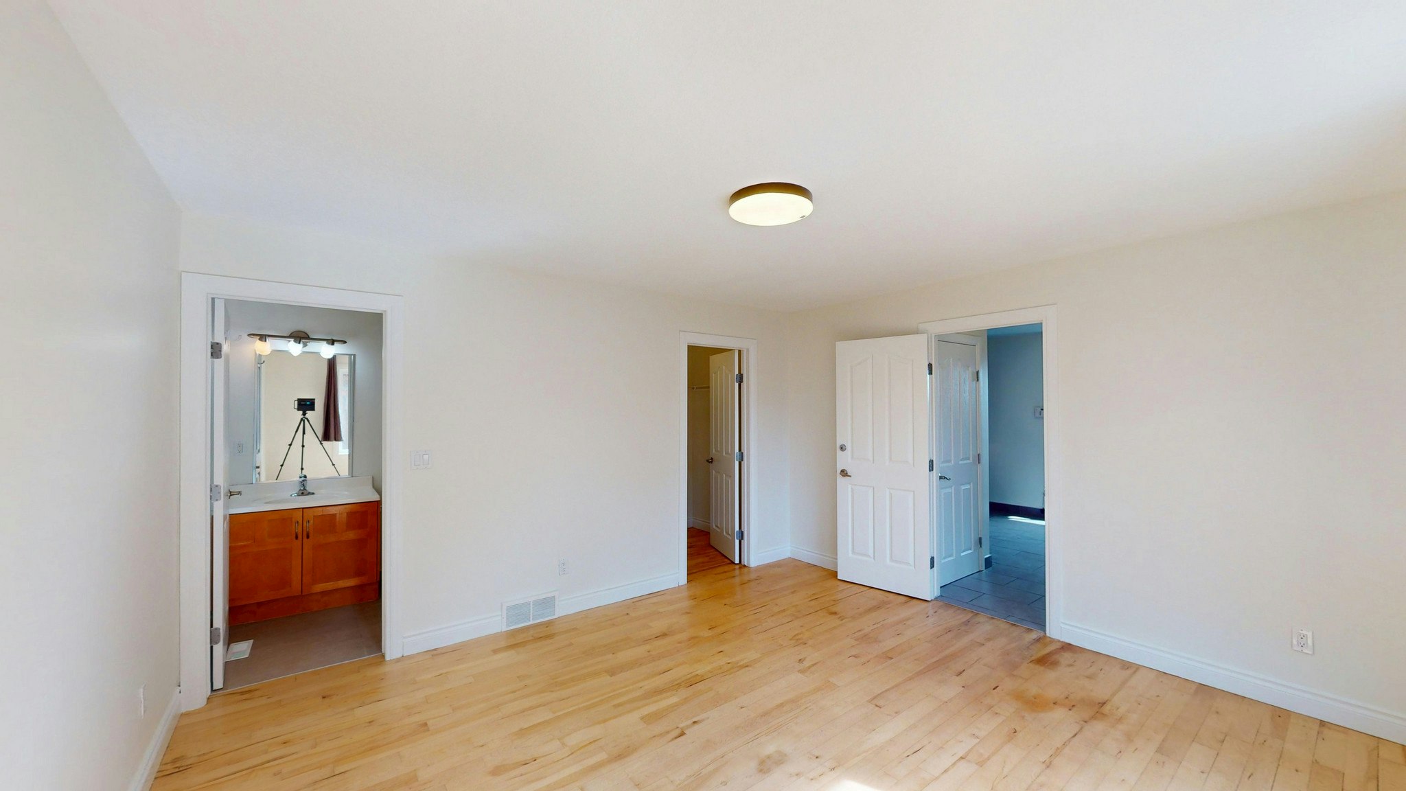 1331 8 Avenue Ne, Calgary, AB, T2E 0P2 - 8