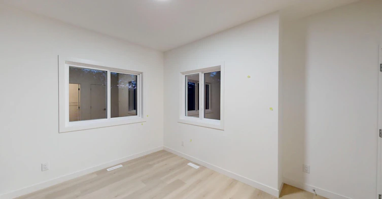 10969 140 Street Nw, Edmonton, AB, T5C 2M6 - 6
