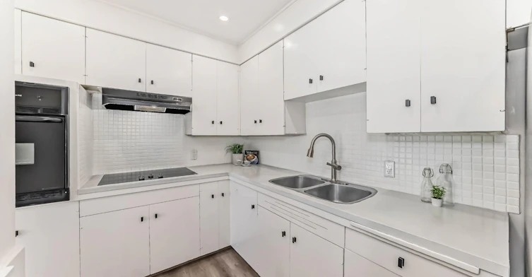 1319 107 Avenue Sw, Calgary, AB, T2W 0C1 - 2