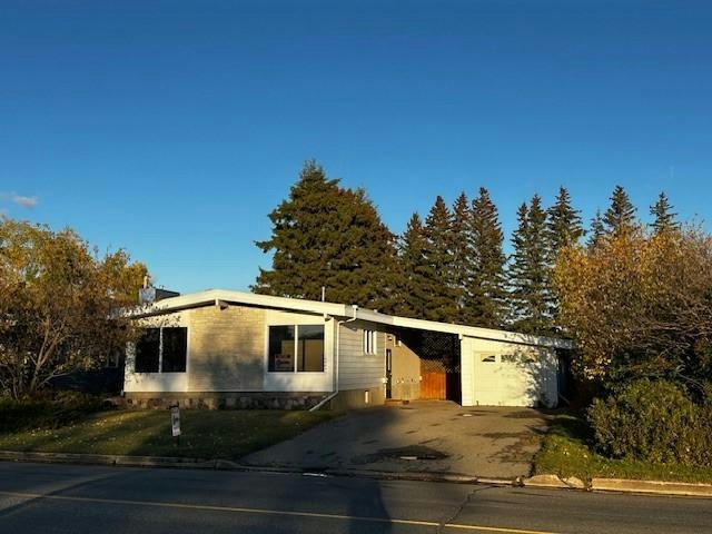 10805 106 Street, Grande Prairie, AB, T8V 2Z3