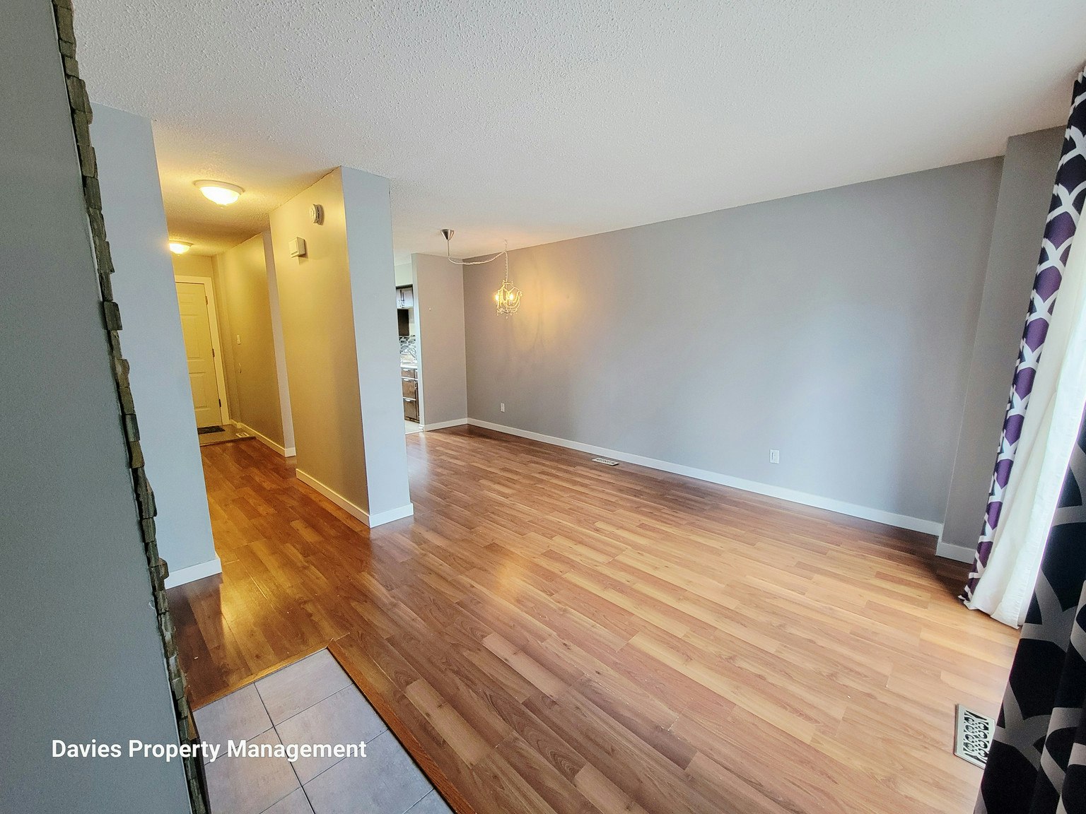 5805 Riverbend Road Northwest, Edmonton, AB, T6H 4V4 - 4