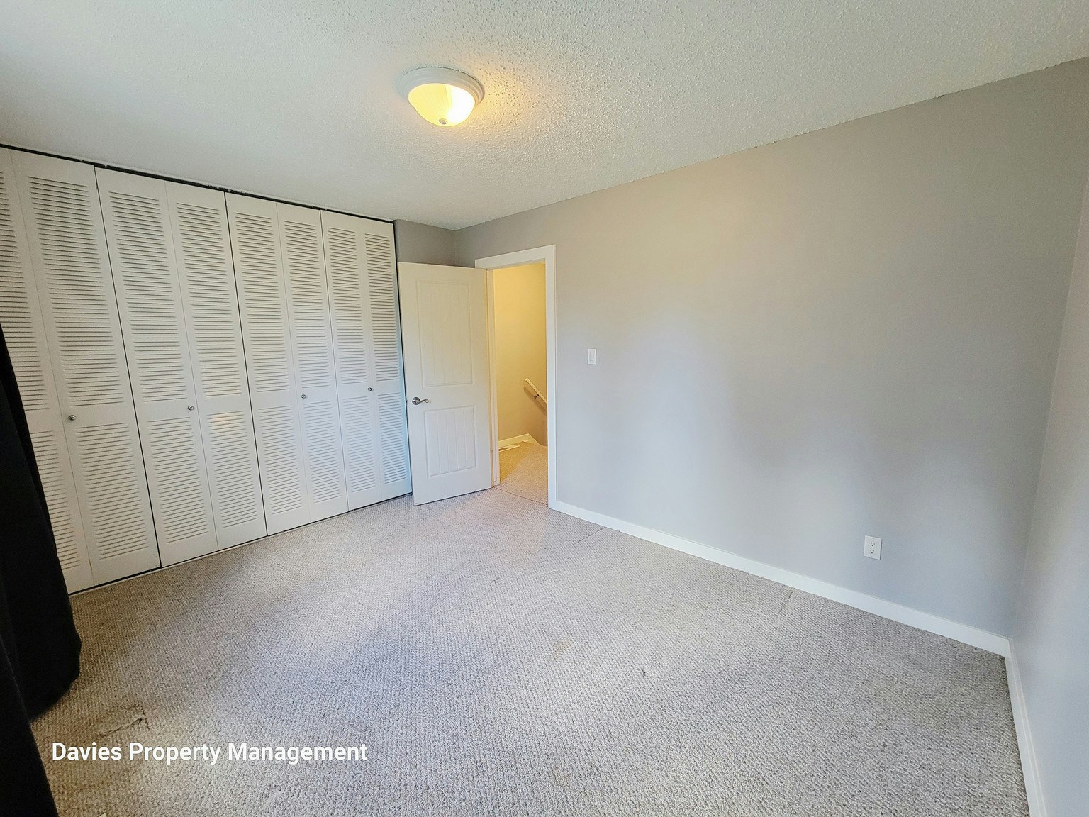 5805 Riverbend Road Northwest, Edmonton, AB, T6H 4V4 - 8