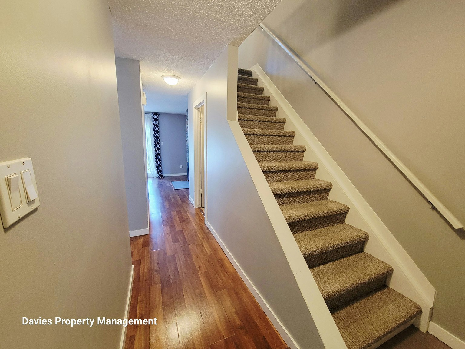 5805 Riverbend Road Northwest, Edmonton, AB, T6H 4V4 - 6