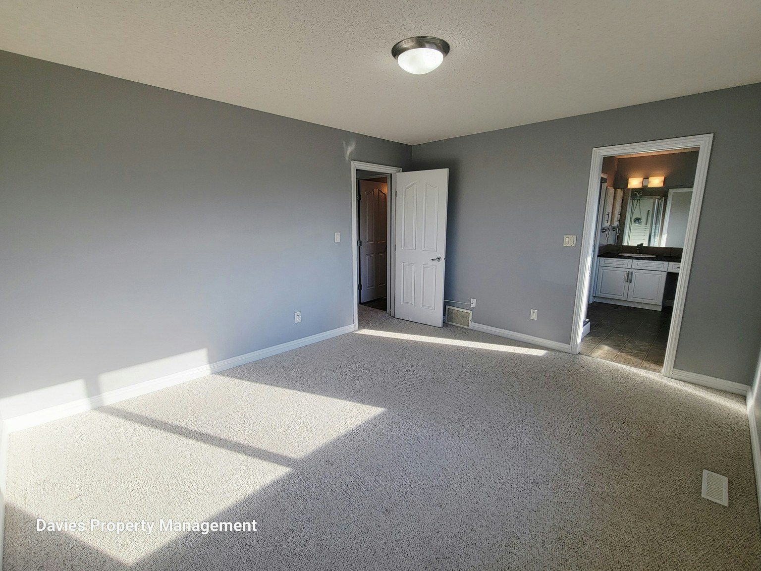1020 118a Street Southwest, Edmonton, AB, T6W 0B8 - 9