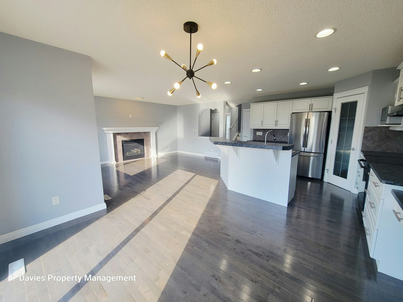 1020 118a Street Southwest, Edmonton, AB, T6W 0B8 - 2