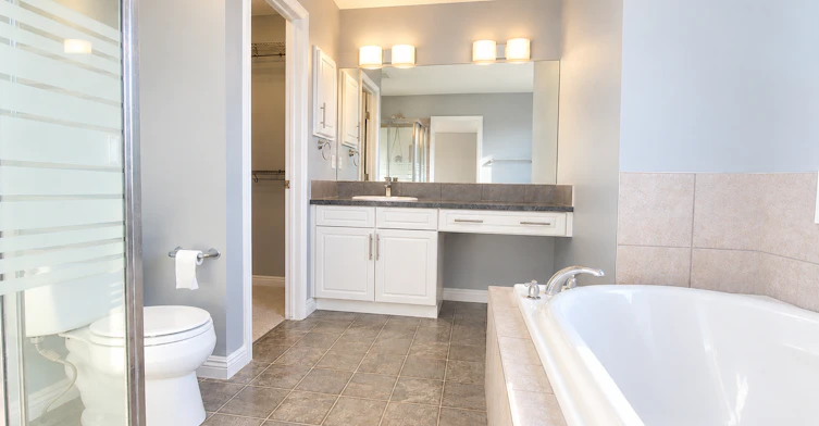 1020 118a Street Southwest, Edmonton, AB, T6W 0B8 - 8