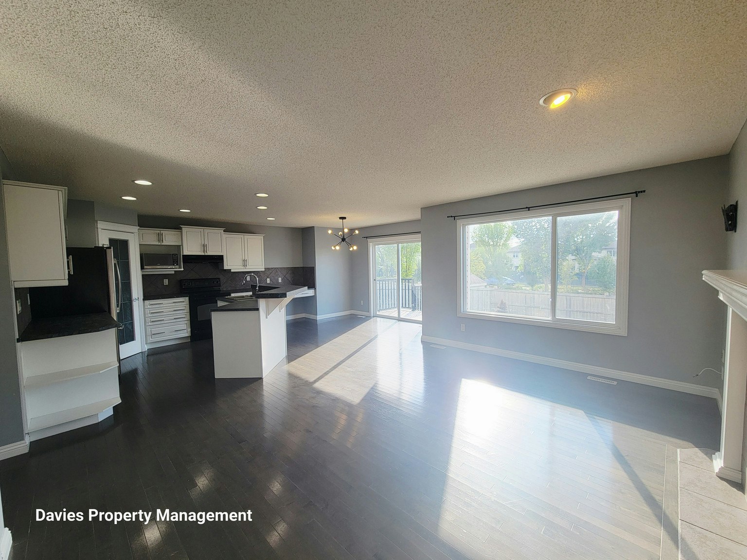 1020 118a Street Southwest, Edmonton, AB, T6W 0B8 - 5