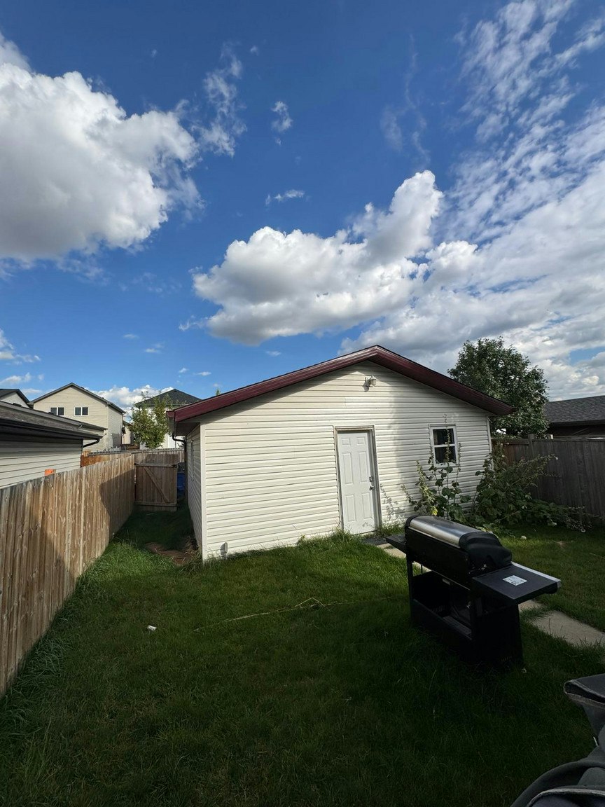 671 Taradale Drive Northeast, Calgary, AB, T3J 4W1