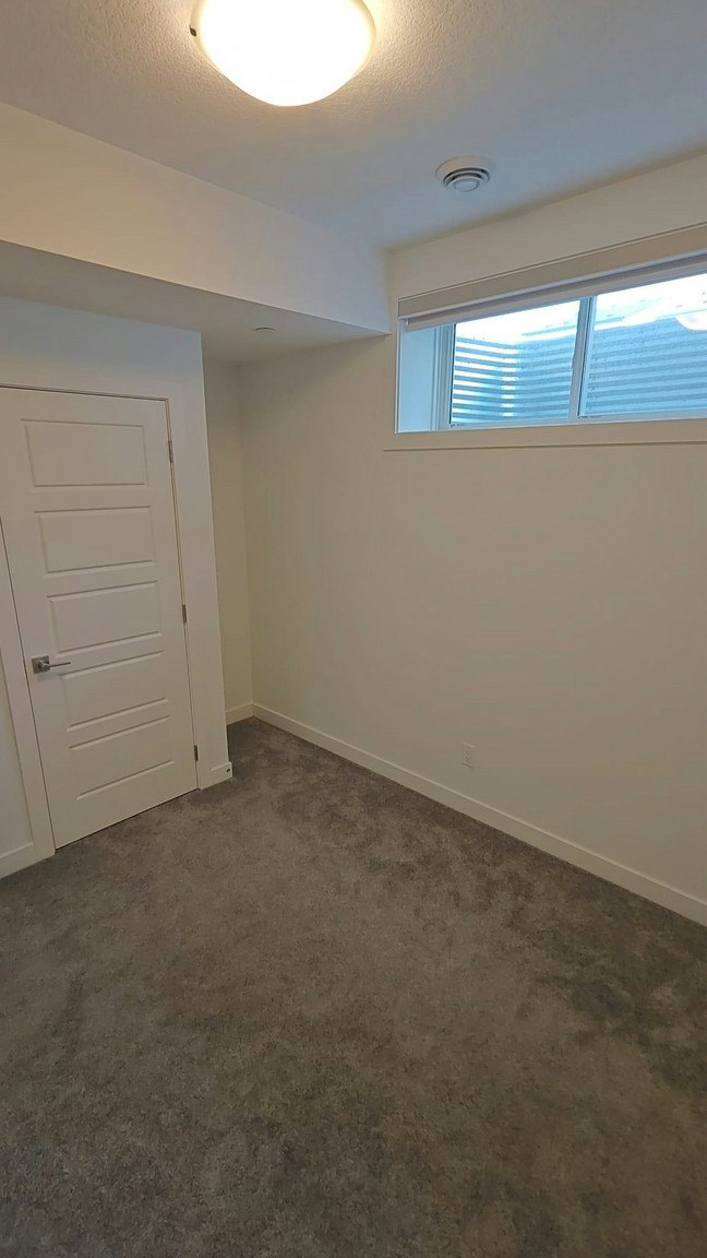 332 Hotchkiss Drive Southeast, Calgary, AB, T3S 0J9 - 11