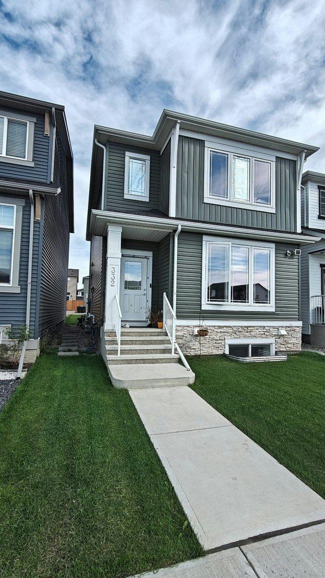 332 Hotchkiss Drive Southeast, Calgary, AB, T3S 0J9