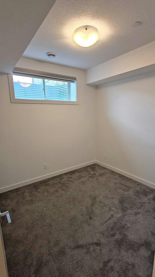 332 Hotchkiss Drive Southeast, Calgary, AB, T3S 0J9 - 12