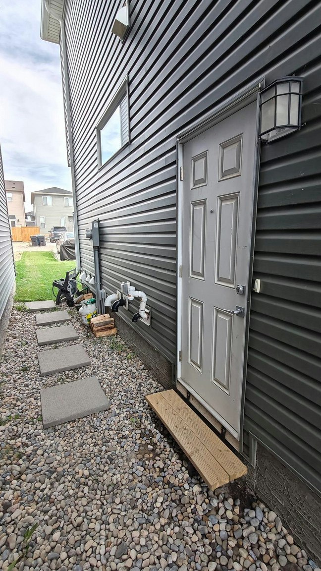 332 Hotchkiss Drive Southeast, Calgary, AB, T3S 0J9 - 2