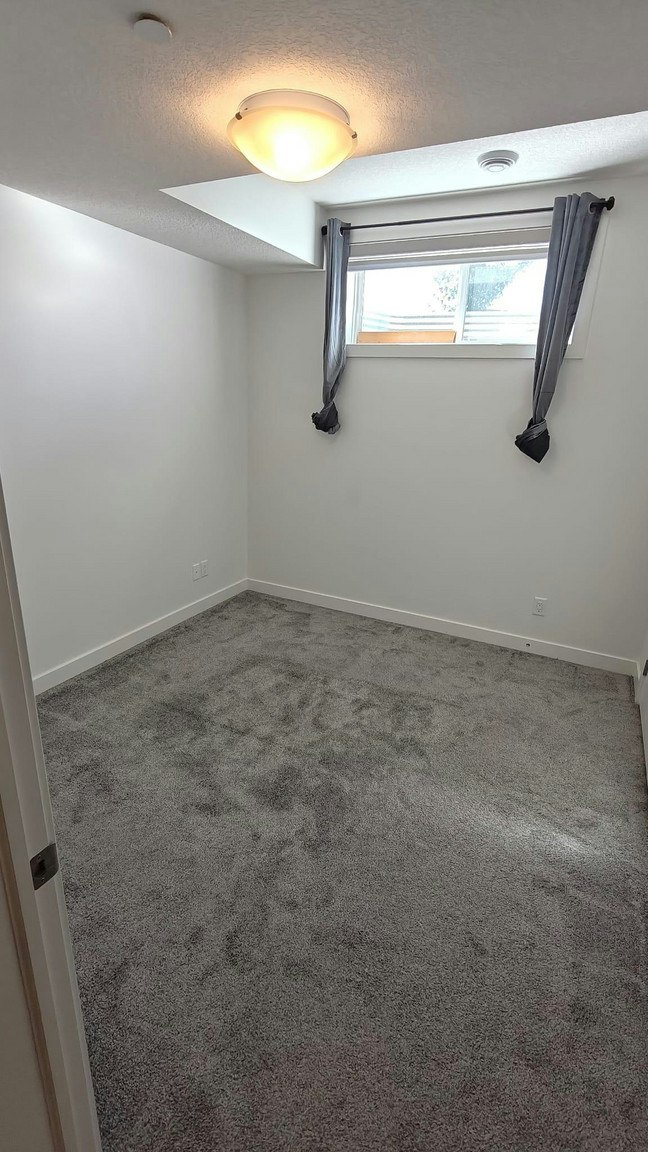 332 Hotchkiss Drive Southeast, Calgary, AB, T3S 0J9 - 10