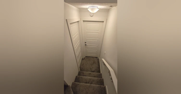 332 Hotchkiss Drive Southeast, Calgary, AB, T3S 0J9 - 4
