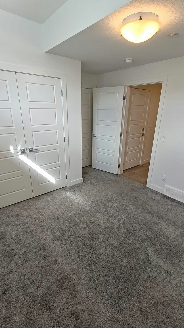 332 Hotchkiss Drive Southeast, Calgary, AB, T3S 0J9 - 9