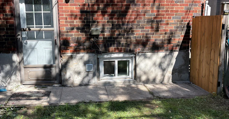 1-15 Nickle Street, Toronto, ON, M6M 2H7 - 5