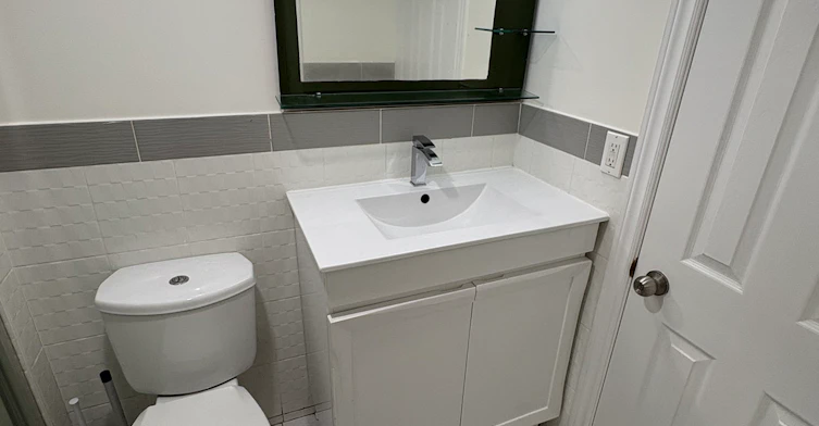 1-15 Nickle Street, Toronto, ON, M6M 2H7 - 3