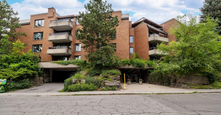 204-7 Kippewa Drive, Ottawa, ON, K1S 3G3 - 2