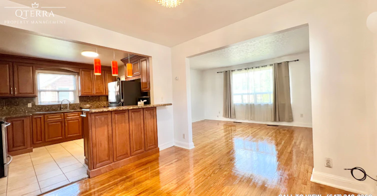 1-5 Dixon Road, Toronto, ON, M9P 2K9