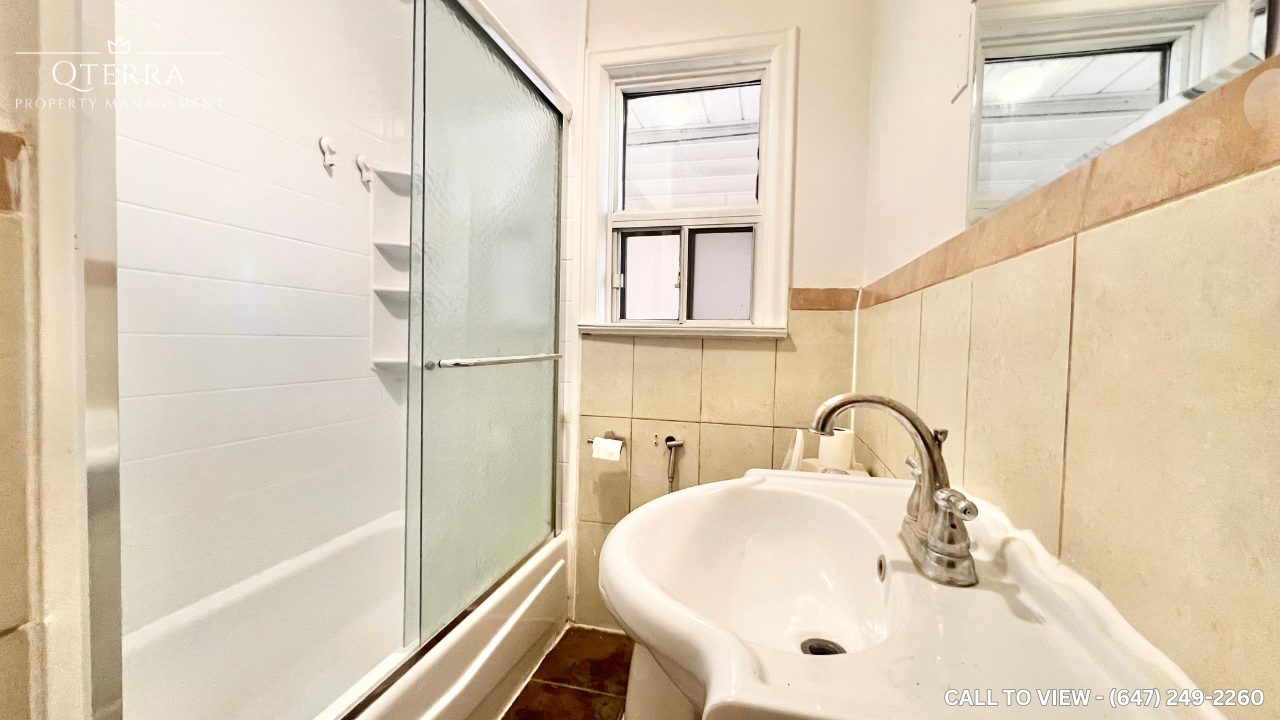 1-5 Dixon Road, Toronto, ON, M9P 2K9 - 16
