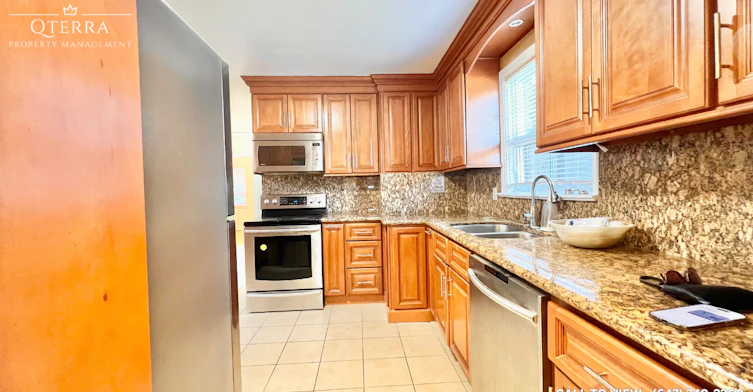 1-5 Dixon Road, Toronto, ON, M9P 2K9 - 5