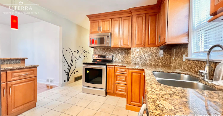 1-5 Dixon Road, Toronto, ON, M9P 2K9 - 7
