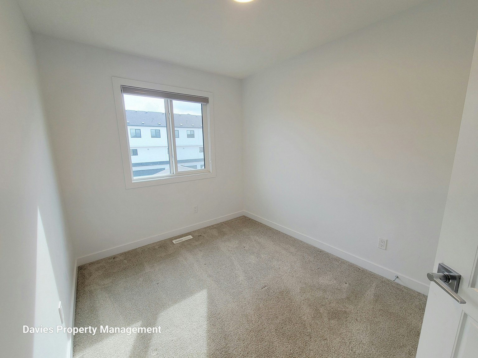 4677 177 Avenue Northwest, Edmonton, AB, T5Y 4G4 - 11