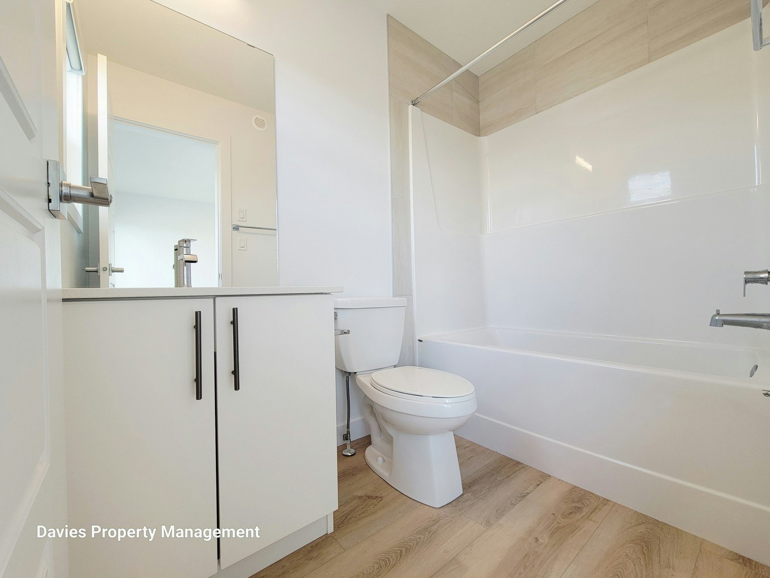 4677 177 Avenue Northwest, Edmonton, AB, T5Y 4G4 - 12
