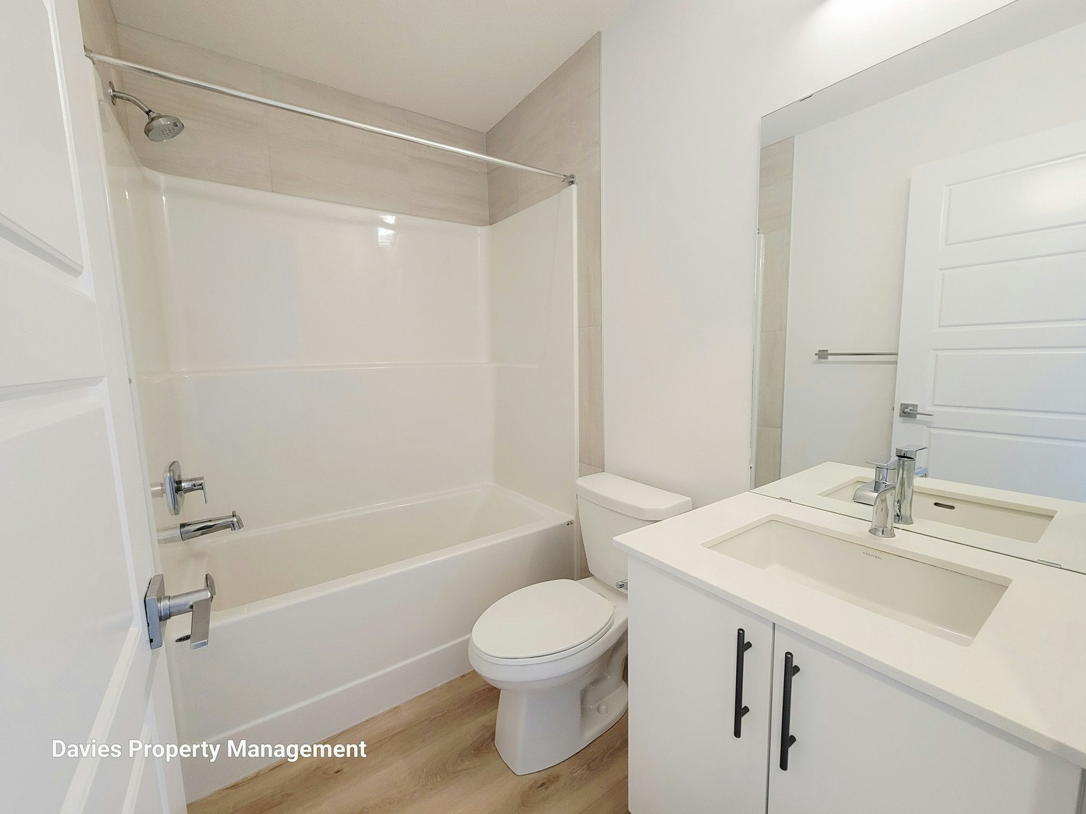 4677 177 Avenue Northwest, Edmonton, AB, T5Y 4G4 - 17