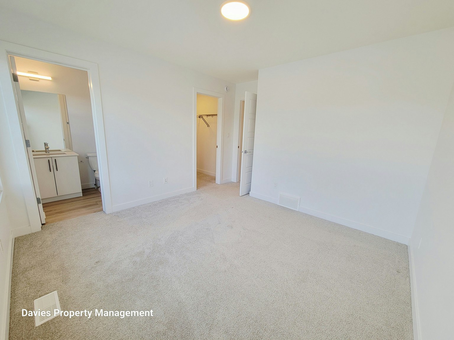 4677 177 Avenue Northwest, Edmonton, AB, T5Y 4G4 - 9