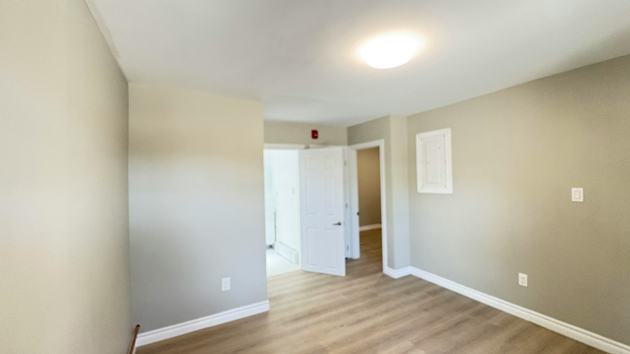 19 Westinghouse Avenue, Hamilton, ON, L8L 6E4 - 2