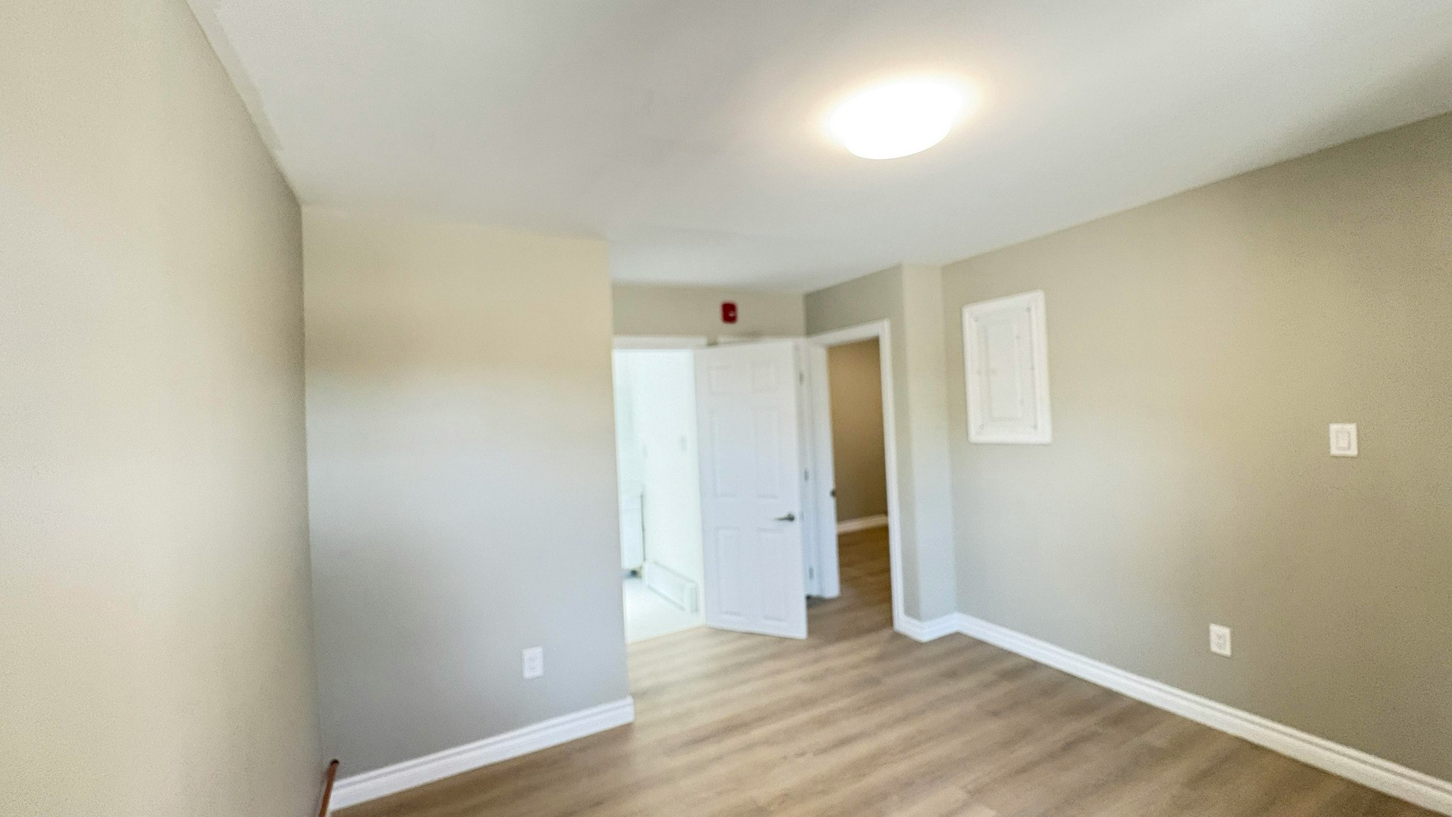 19 Westinghouse Avenue, Hamilton, ON, L8L 6E4 - 4