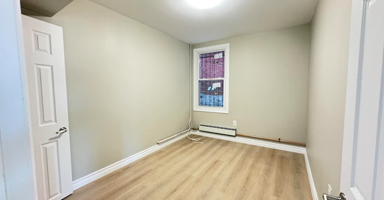 19 Westinghouse Avenue, Hamilton, ON, L8L 6E4 - 12