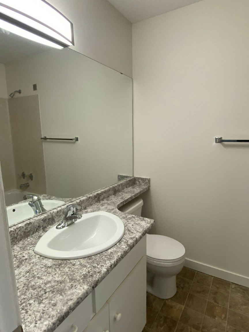 307-33379 Mayfair Avenue, Abbotsford, BC, V2S 7E1 - 8