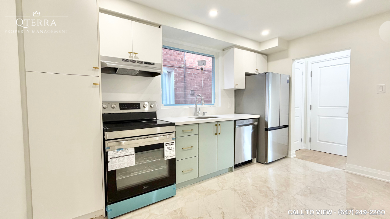 1-10 Lapp Street, Toronto, ON, M6N 3W6 - 6